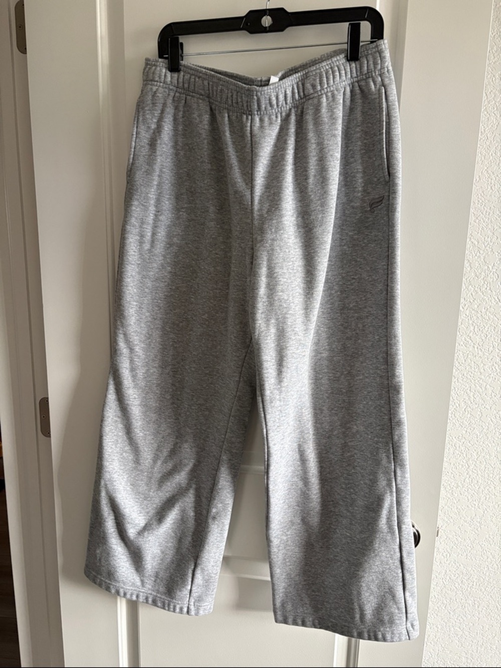Fabletics Gray Elastic Waist Wide-Leg Pants